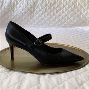 EUC Via Spiga Black Mary Jane Pumps, sz. 9.5